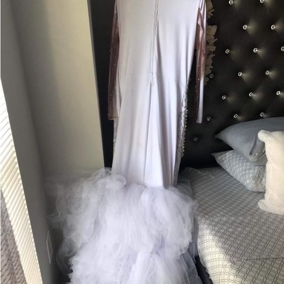 Selling my step daughter prom dress - Picture 6 of 14
